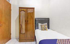 SPOT ON 91374 Asia Stay Semarang