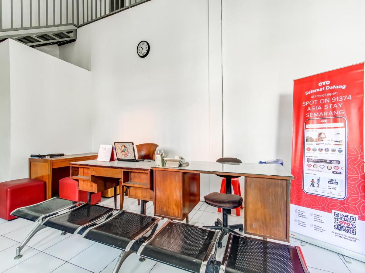 SPOT ON 91374 Asia Stay Semarang Bagian luar foto
