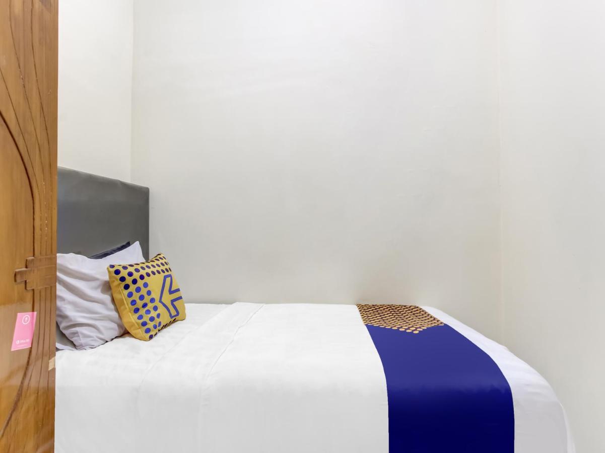 SPOT ON 91374 Asia Stay Semarang Bagian luar foto