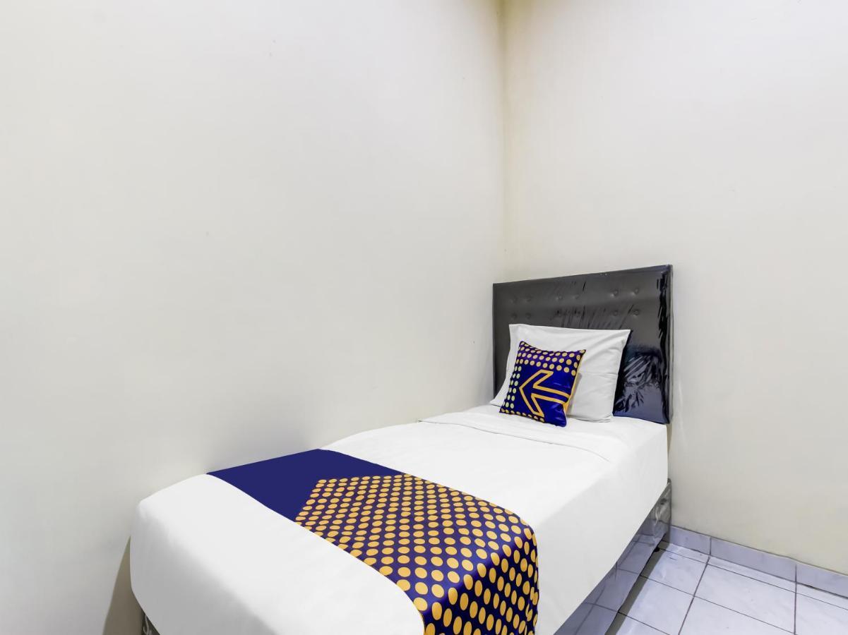 SPOT ON 91374 Asia Stay Semarang Bagian luar foto